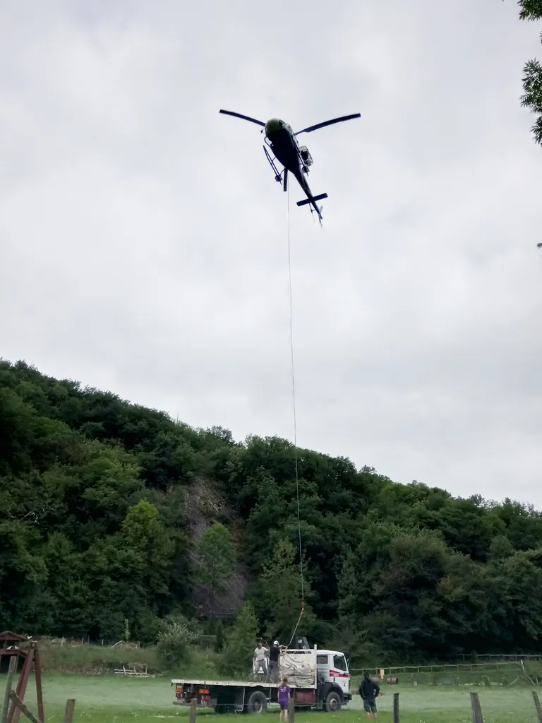 Hélitreuillage pour restauration de la grange